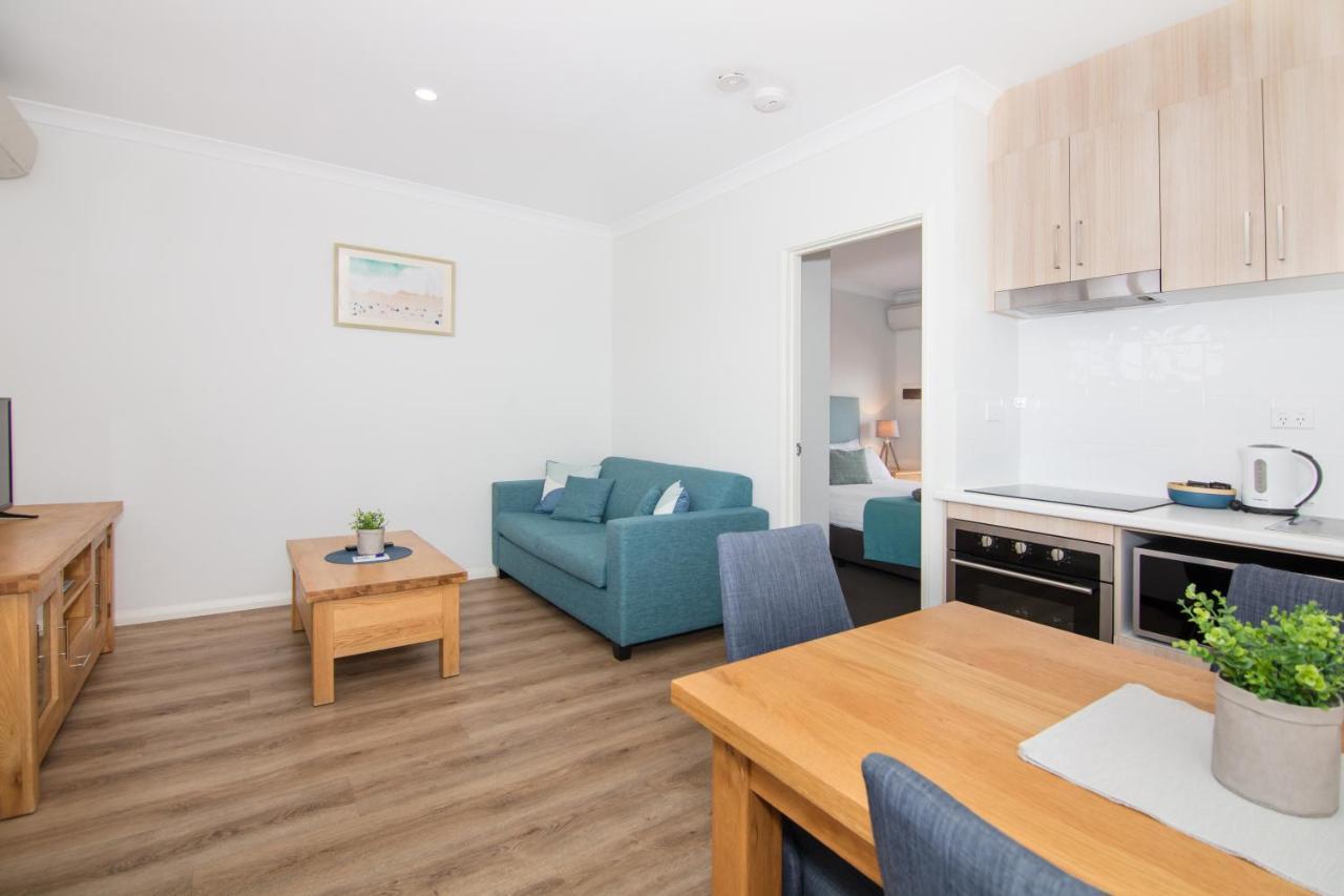 Jurien Bay Motel Apartments Екстер'єр фото