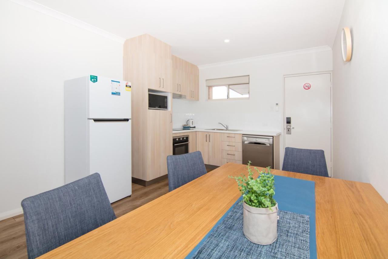 Jurien Bay Motel Apartments Екстер'єр фото
