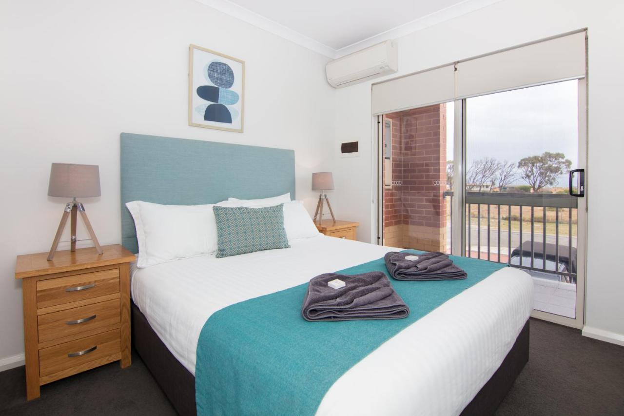 Jurien Bay Motel Apartments Екстер'єр фото