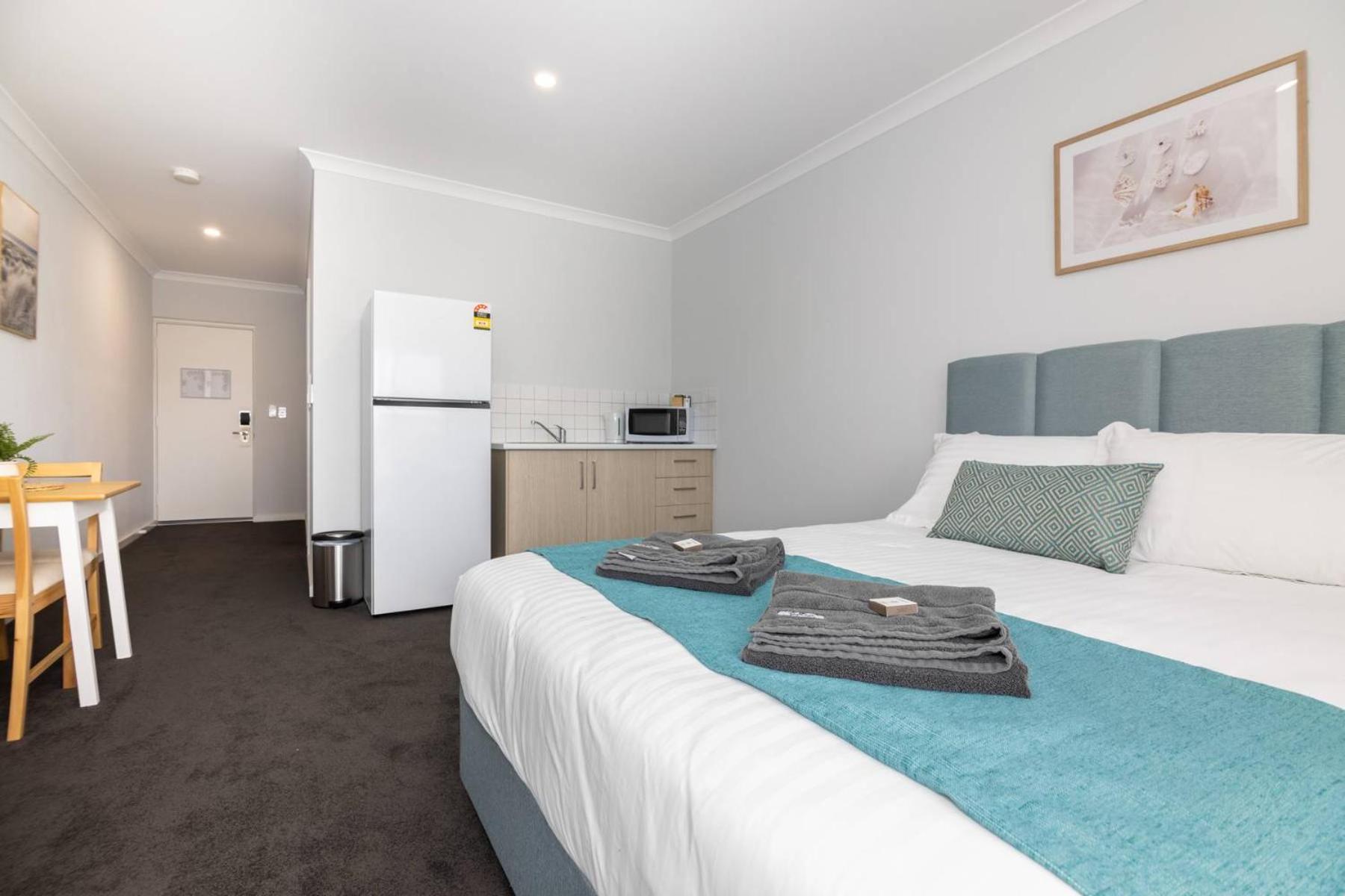 Jurien Bay Motel Apartments Екстер'єр фото