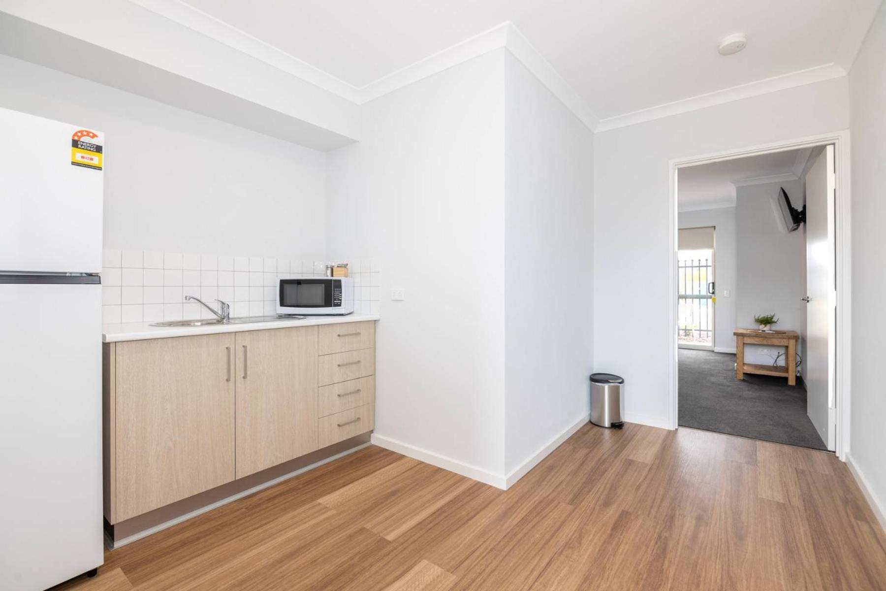 Jurien Bay Motel Apartments Екстер'єр фото