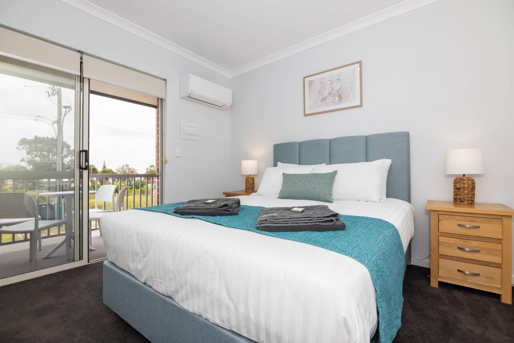 Jurien Bay Motel Apartments Екстер'єр фото