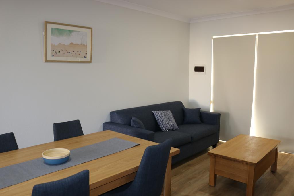 Jurien Bay Motel Apartments Екстер'єр фото